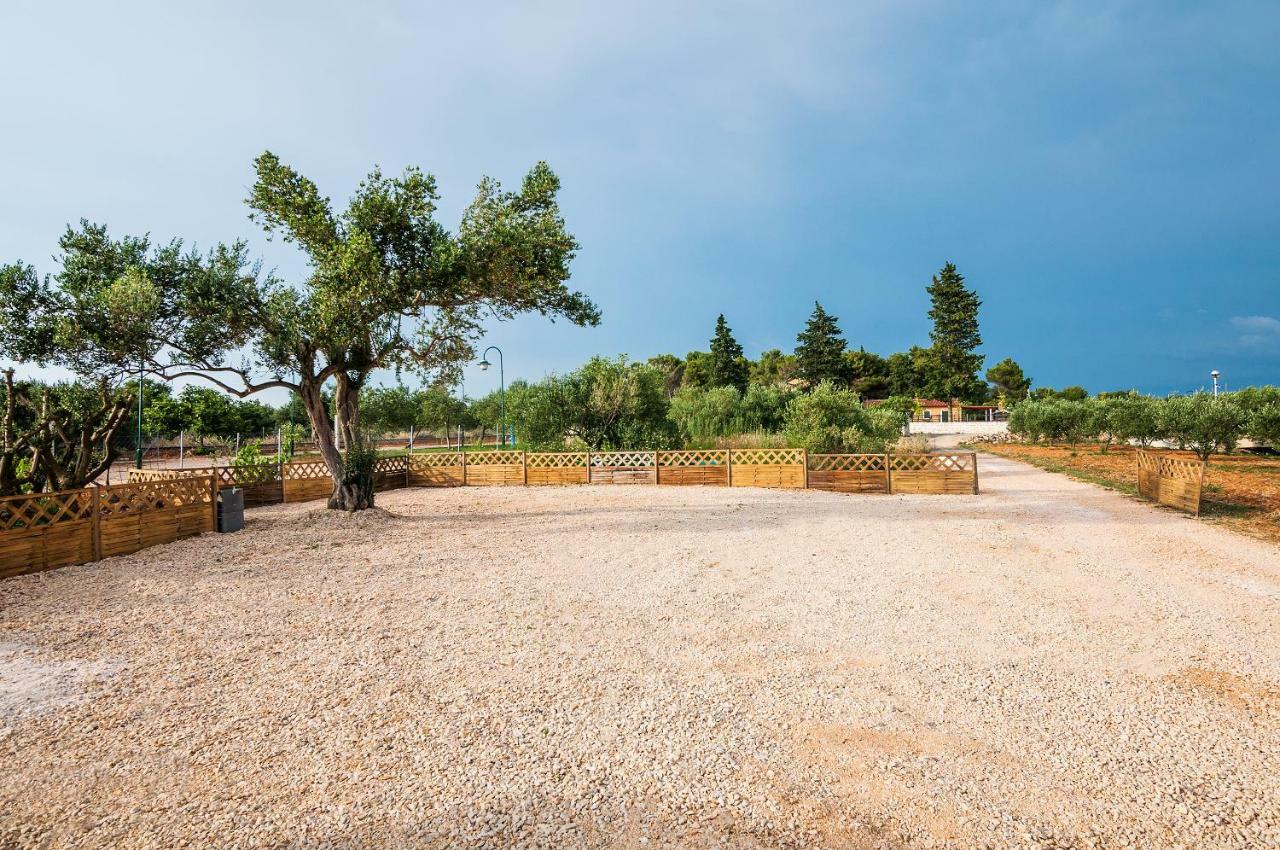 Hotel Camp San Antonio Biograd Na Moru Exteriér fotografie